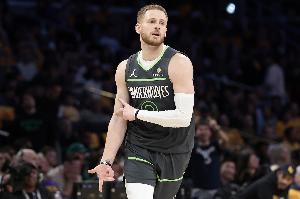 队记：迪文岑佐不会出战今年欧锦赛 但不影响他出战新赛季的NBA