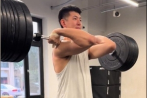 这爆发力不错！张陈治锋晒力量训练视频：出肘