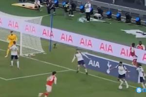 逃过法眼哈弗茨飞铲罗梅罗却被穿裆，没刹住车铲翻身后斯宾塞