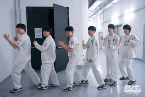 再一次相信光！BLG发布赛场合照：胜利再➕1️⃣