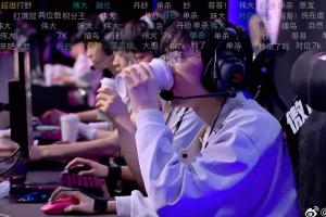 媒体人看TES被AL杀穿：Kanavi一到这种局就开送 Hope把哥哥也杀爆了