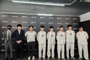 TES赛后群访 教练：团战部分我们比之前强 运营部分还能继续提升