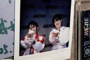 啊这？？Flandre放在米线店的和Viper的拍立得合照丢失 老板已经报警