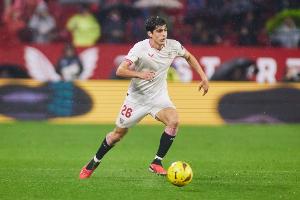 记者：那不勒斯和胡安卢团队正努力推进与塞维利亚谈判