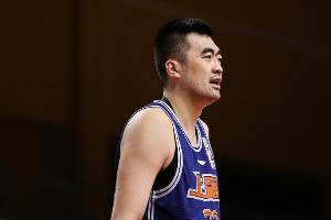 张兆旭：出战时间没那么长的队员要提前准备 不能上去再进入状态