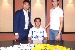 官方：孙高城加盟加泰二级联赛国际巴塞罗那