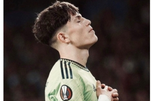 要去蓝军了？罗马诺社媒晒加纳乔照片，带有切尔西标签