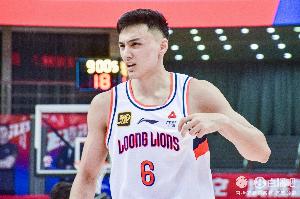 媒体人：于米提永久转会至山西 广州获得1年轻球员+租借张文杰2年