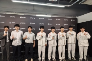 TES赛后群访 教练：芸阿娜不无敌 拿到对团队帮助大 对面会难处理