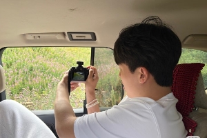 嗑死我了杨瀚森晒照宣布出发✈️女友现身评论区：一路平安❤