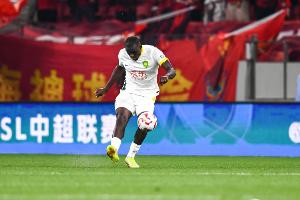 博主：恩加德乌昨日赛前踩场训练受伤，无缘今晚与浙江的比赛