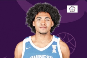 混血兄弟！贺丹11投6中得到18分4板1助 贺博4投2中得到4分2板1助