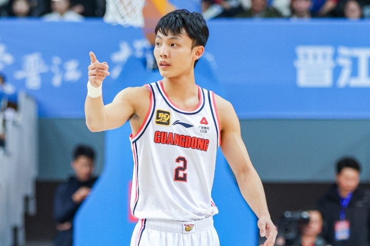 网友怕徐杰做出极端行为曝料女：已经回国了 他敢毁我容？