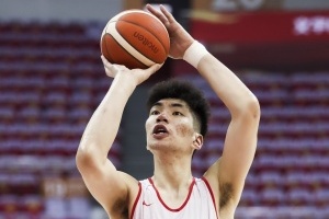 加倍了！中国男篮全场13罚10中 韩国男篮26罚20中&第三节17罚