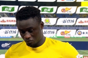 阿齐兹：对自己的表现有些失望，开场阶段有很多机会但没把握住