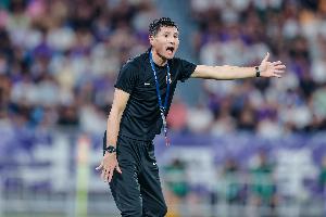 媒体人：邵佳一和西海岸太想击败国安了，才暴露了自己的短处