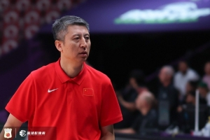 媒体人：胡明轩的最后一攻 是勇士王朝水花就用过的EOG战术