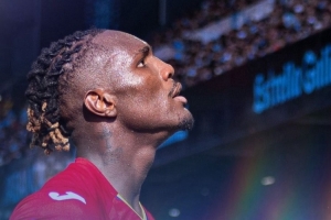 记者：乌切是狼队的一个选择，但后者还有其他位置要优先考虑