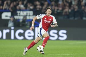 卡拉菲奥里为阿森纳在英超贡献共3球，其中2球是在曼彻斯特打进的