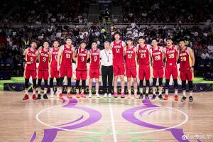 心系国家队！李凯尔社媒祝贺中国男篮：干得漂亮 兄弟们太硬了