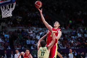 大基本功先生！胡金秋10中8得20分10板1助1断1帽 罚球4中4