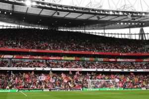 键盘侠危❗阿森纳打击歧视行为：17人遭禁赛1-3年，其中6人是网喷