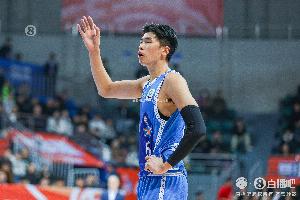 媒体人：邹阳和福建的合同为两年 多队有意他但福建留人态度坚决