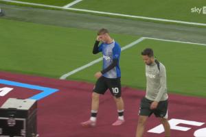 帕尔默赛前热身时受伤退出首发，埃斯特旺将代替他上场