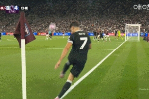 又是角球机会！佩德罗头球摆渡，查洛巴垫射破门