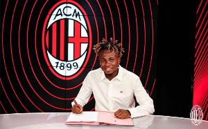 莫雷托：富勒姆仍追求丘库埃泽，如果他离队米兰会签一名年轻球员