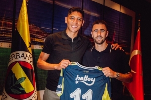 新援到！罗马诺晒埃德松-阿尔瓦雷斯加盟费内巴切照片