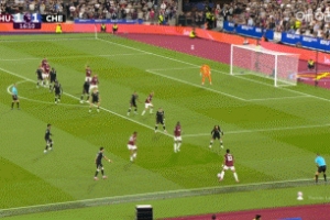 虚惊一场，菲尔克鲁格破门，但托迪博越位在先进球无效