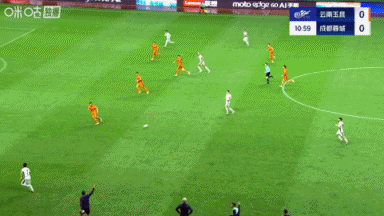 韦世豪内切兜射中柱，周定洋头球顶空门得手！蓉城1-0领先玉昆！