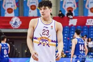 媒体人：陈国豪获3年超级B类合同 广东用他换焦泊乔存在不确定性