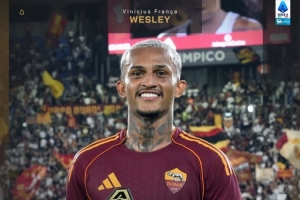 韦斯利：对进球感到开心，要将这粒进球献给罗马球迷和队友们