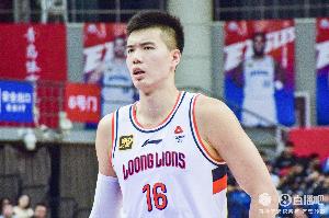 媒体人：焦泊乔交易价值非常低 上赛季表现不错但广州急于出手