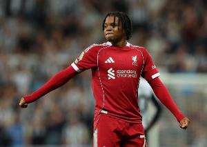 英媒：恩古莫哈最快可能在本周和利物浦续约3年