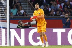 队报：曼城不会大幅提高报价，多纳鲁马有可能在巴黎留到冬窗