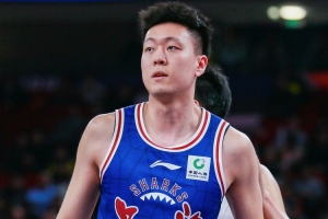 张知垚是有一定天赋的年轻球员 许利民表示球队将逐步进行换血