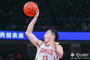 青岛注册13人：王奕博3年顶薪 赵嘉义正式转会 段昂君续签3年B类