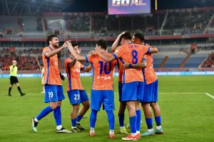 复仇成功！泰山首回合9人1-6惨败国安，本场6-0横扫对手