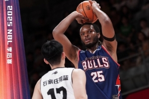 总决赛见！香港金牛大比分3-0战胜石家庄翔蓝晋级！