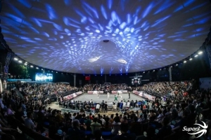 追寻秭归鸟 坝上看超三 2025超三联赛屈原故里秭归争霸赛盛大启幕