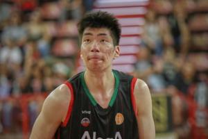 在西乙的第二场季前赛！余嘉豪砍下17分 球队加时惜败对手1分