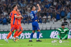 中超联赛第24轮，最终上海申花主场3-3战平山东泰山