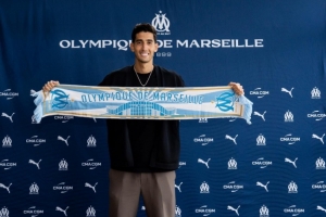 记者：马赛后卫阿格德头部遭撞击，无缘出战皇马