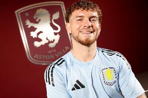 心系母队，埃利奥特晒观战利物浦VS马竞照