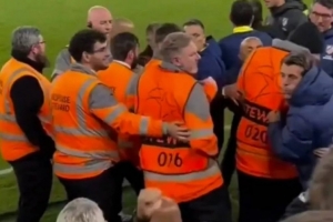 BBC：马竞教练组成员被绝杀后朝安菲尔德看台吐痰，欧足联将调查