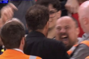 镜报：与西蒙尼发生冲突的球迷晒视频，指责有马竞助教朝他吐口水