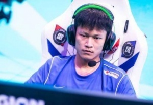 劣迹斑斑？网传小草包欠钱不还 其教练无奈网上发文在线讨薪